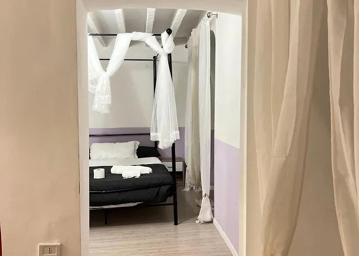 Centro Affittacamere- Bagno In Comune * Genua