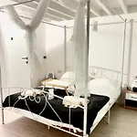 Πανσιόν Centro Affittacamere- Bagno In Comune